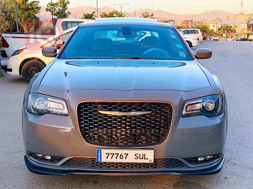 کرایسلەر 300